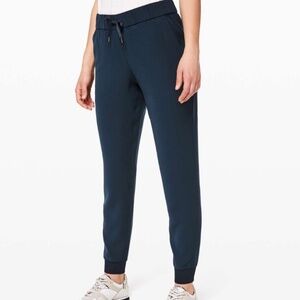 Lululemon On The Fly Jogger In True Navy Blue